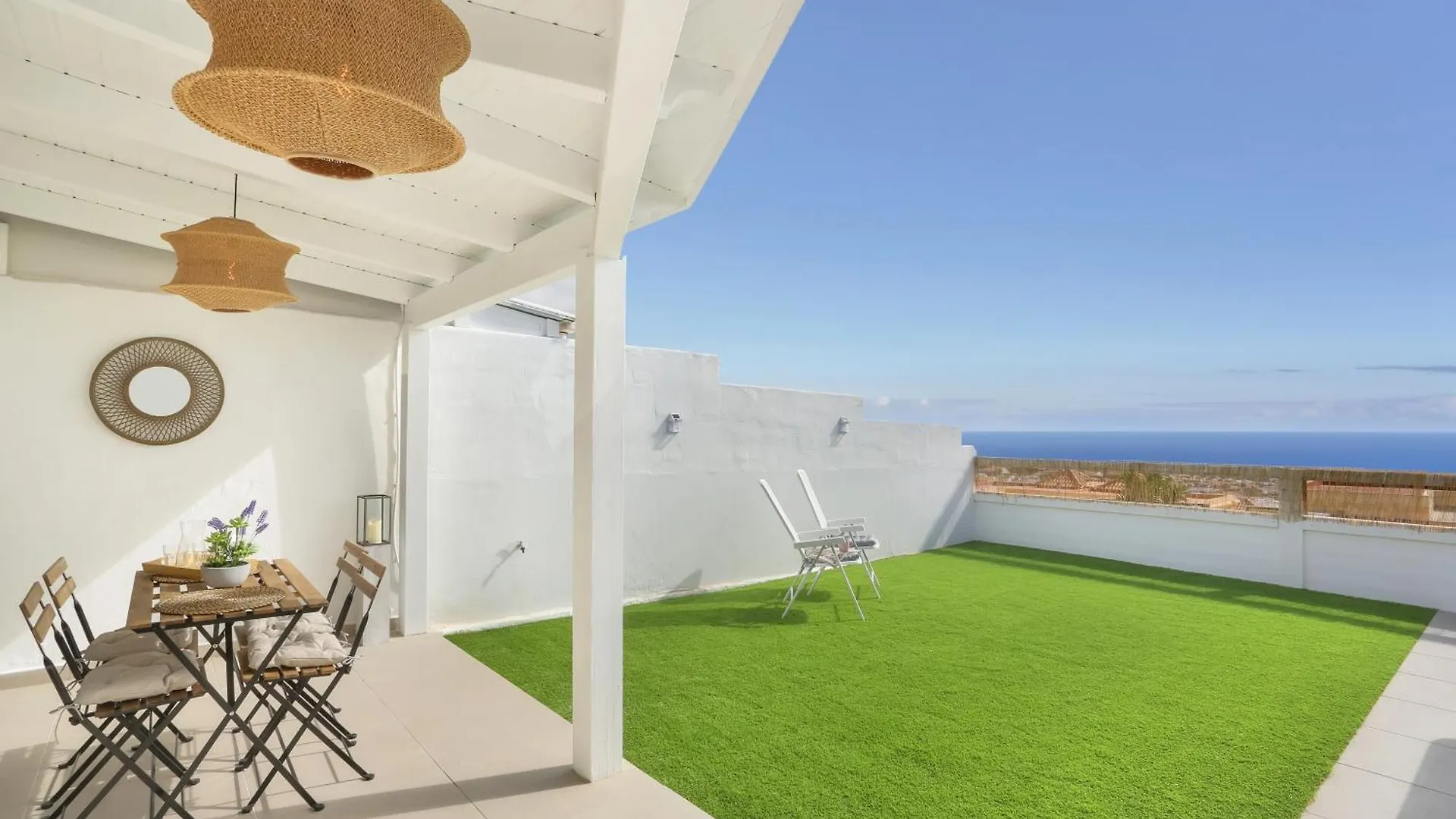 Recently Renovated, With Views, Barbecue And Outdoor Shower 科斯塔卡莱塔